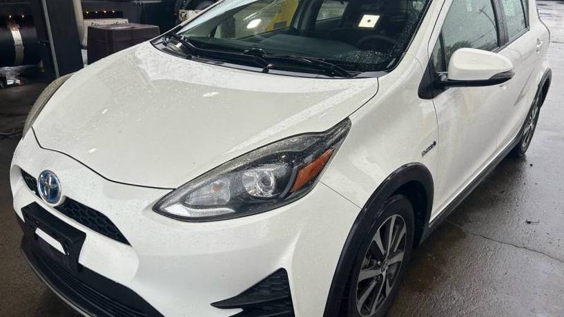 TOYOTA PRIUS C 2018 JTDKDTB37J1612892 image